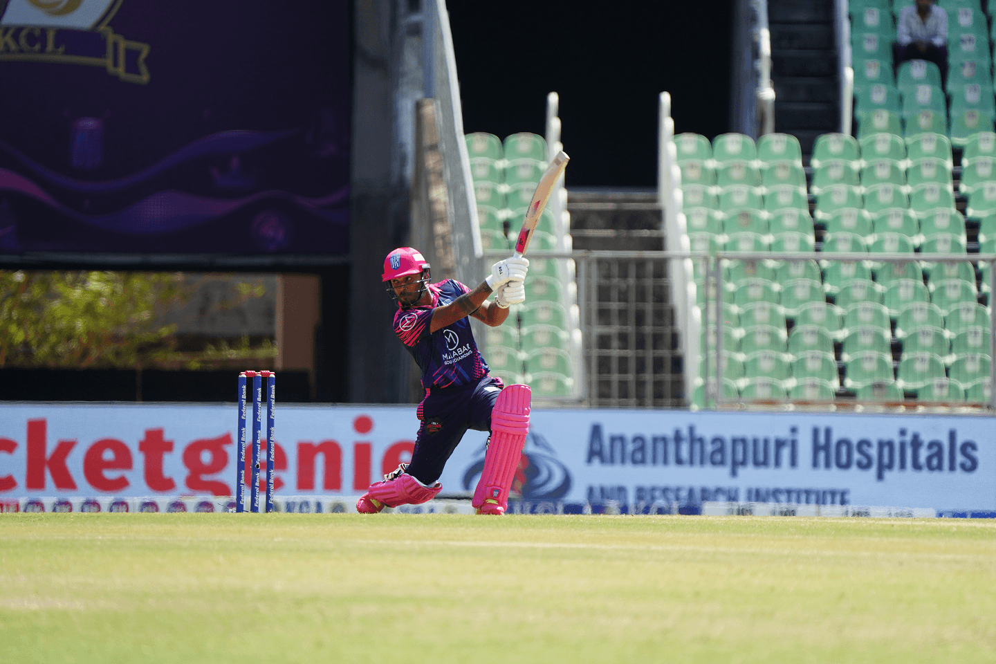 Semifinal 1: Trivandrum Royals vs Thrissur Titans
